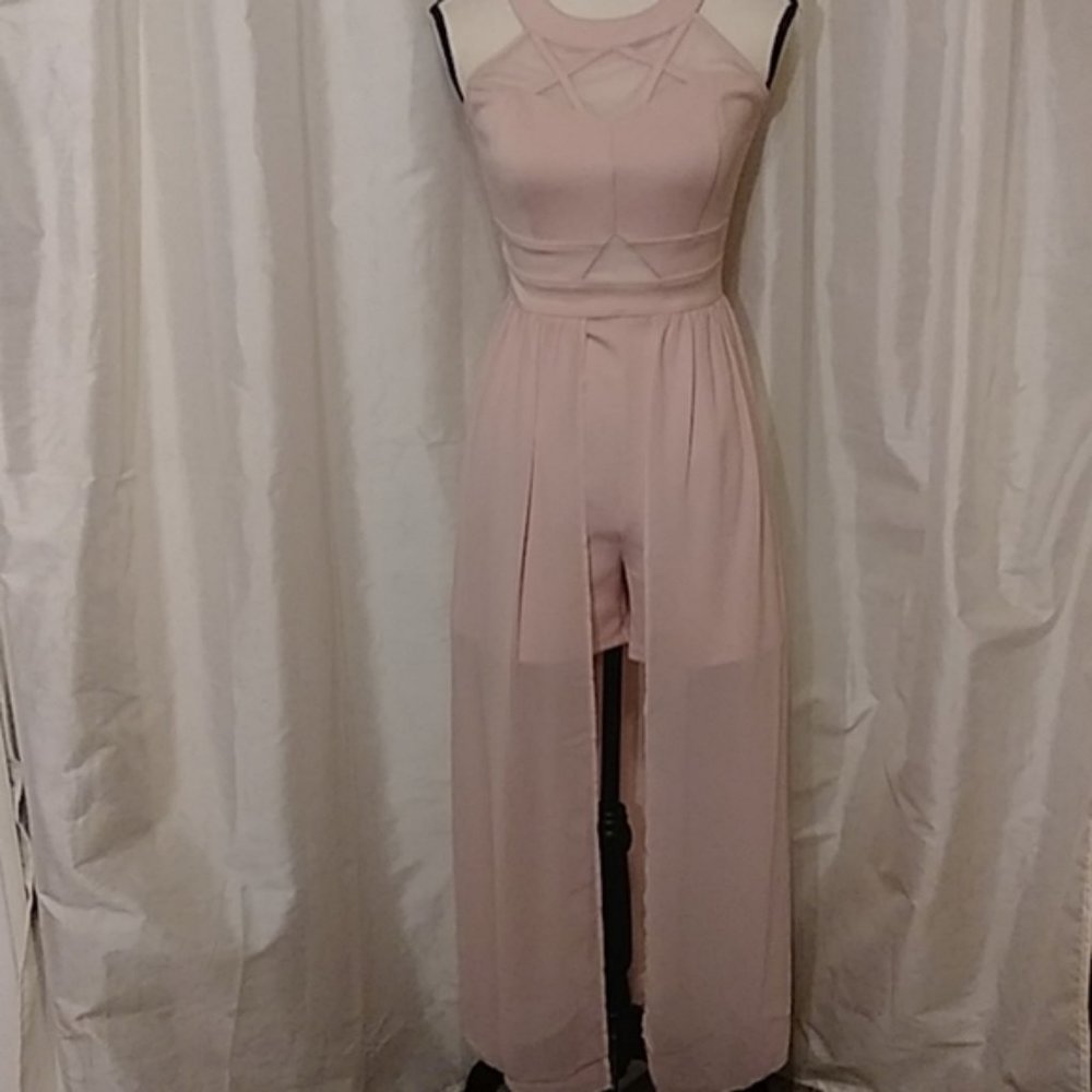 Sweet storm halter neck and shorts with overlay